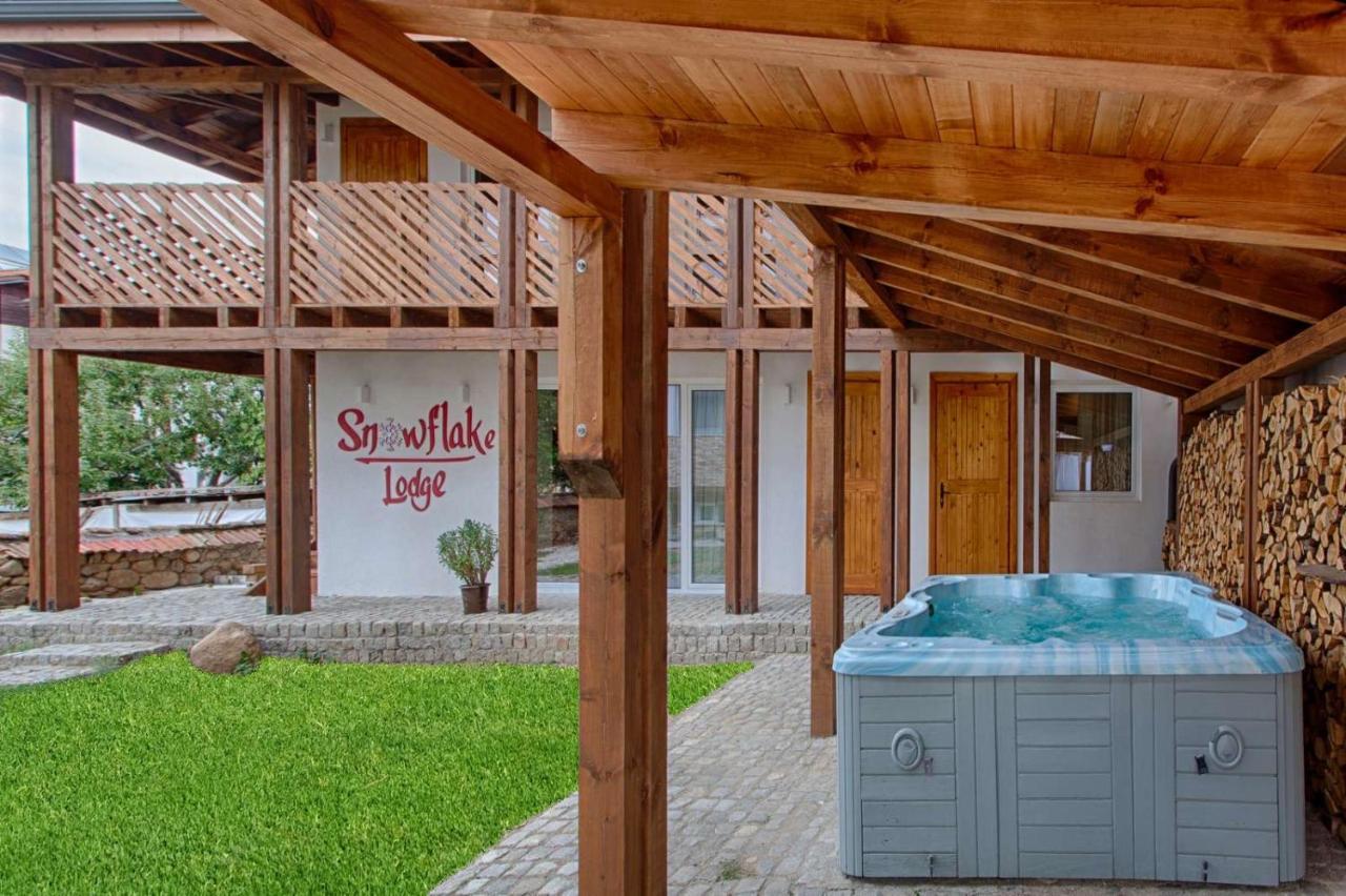 Будинок відпочинку сноуфлейк Snowflake Chalet&snowflake