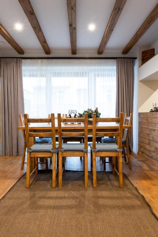 Будинок відпочинку сноуфлейк Snowflake Chalet&snowflake